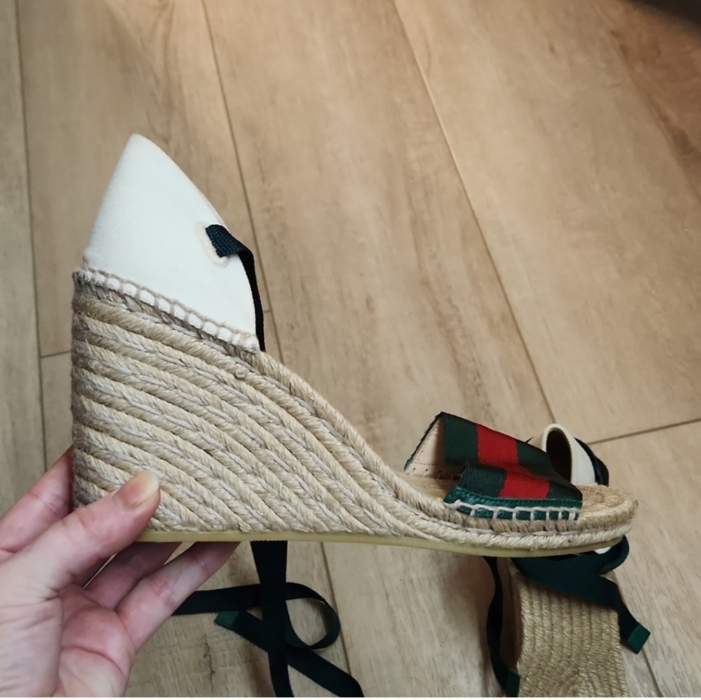 Authentic Gucci Espadrilla wedge sandals